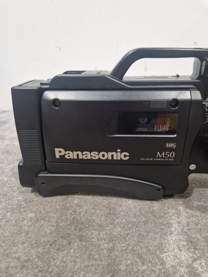 Panasonic NV-M50 - Compact VHS-C Camcorder - Spares or Repair w/ Hard Case & Panasonic AC adapter VW-AM10 - Image 6