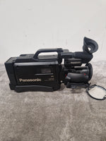 Panasonic NV-M50 - Compact VHS-C Camcorder - Spares or Repair w/ Hard Case & Panasonic AC adapter VW-AM10 - Image 7