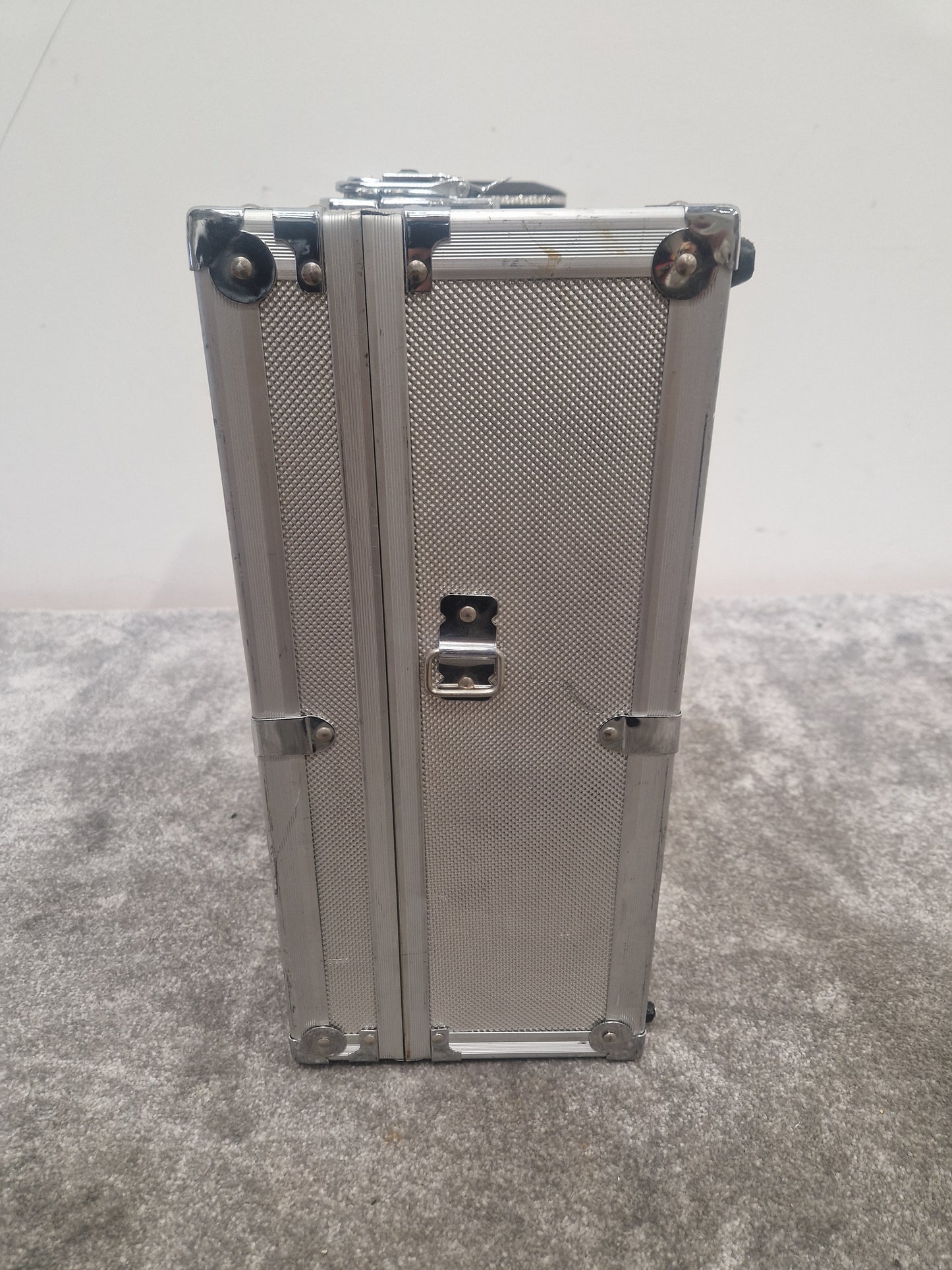 Unbranded Flight Case - Durable, 48cm x 36cm x 10cm, Portable - Good
