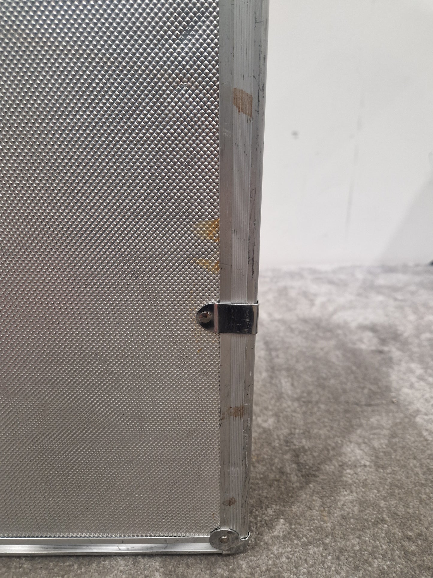 Unbranded Flight Case - 48cm x 36cm x 10cm Durable Construction, Versatile Use - Good