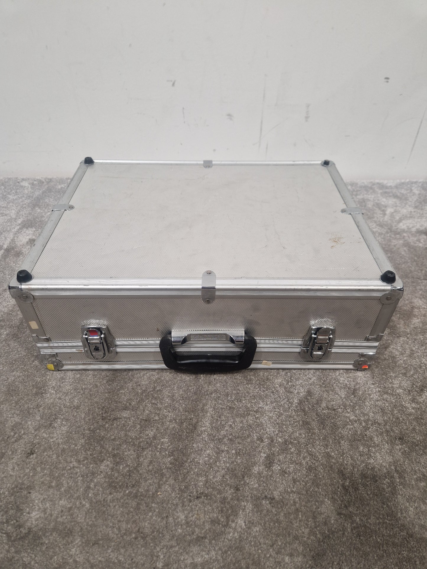Unbranded Flight Case - 48cm x 36cm x 10cm Durable Construction, Versatile Use - Good