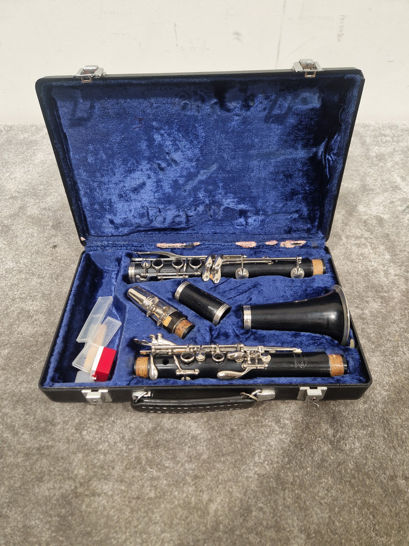 Evette Buffet Crampon Clarinet - Professional Woodwind Instrument - Very Good w/ Hard Case & Clarinet Accessories - Image 1
