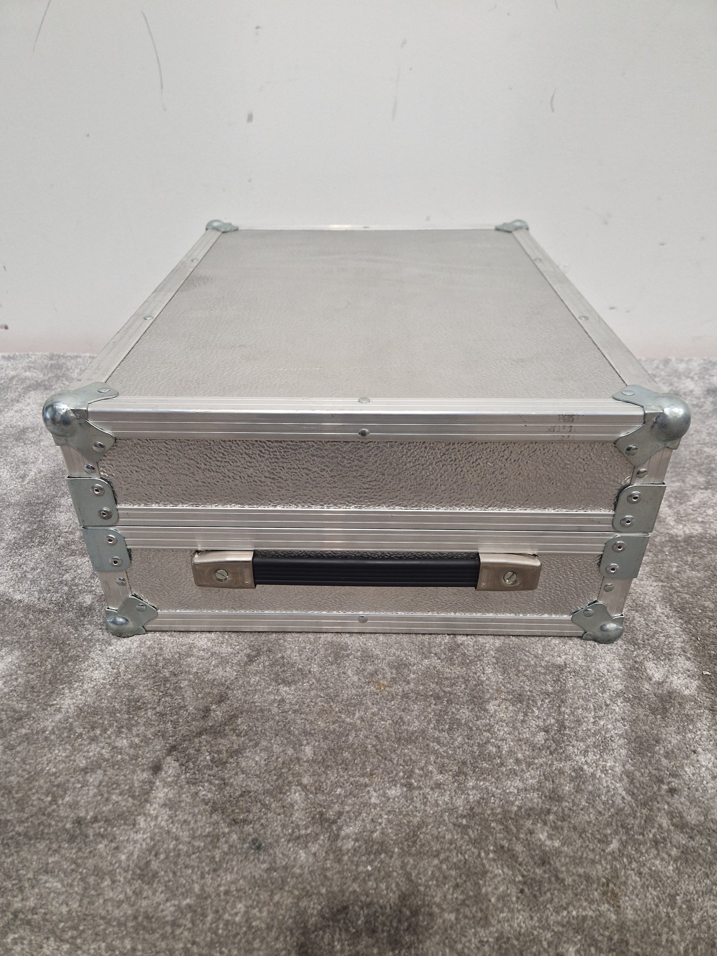 Wilkes Flight  case - 48cm x 38cm x 12cm Durable, Portable - Very Good