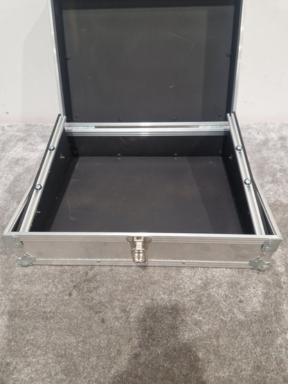 Wilkes Flight  case - 48cm x 38cm x 12cm Durable, Portable - Very Good