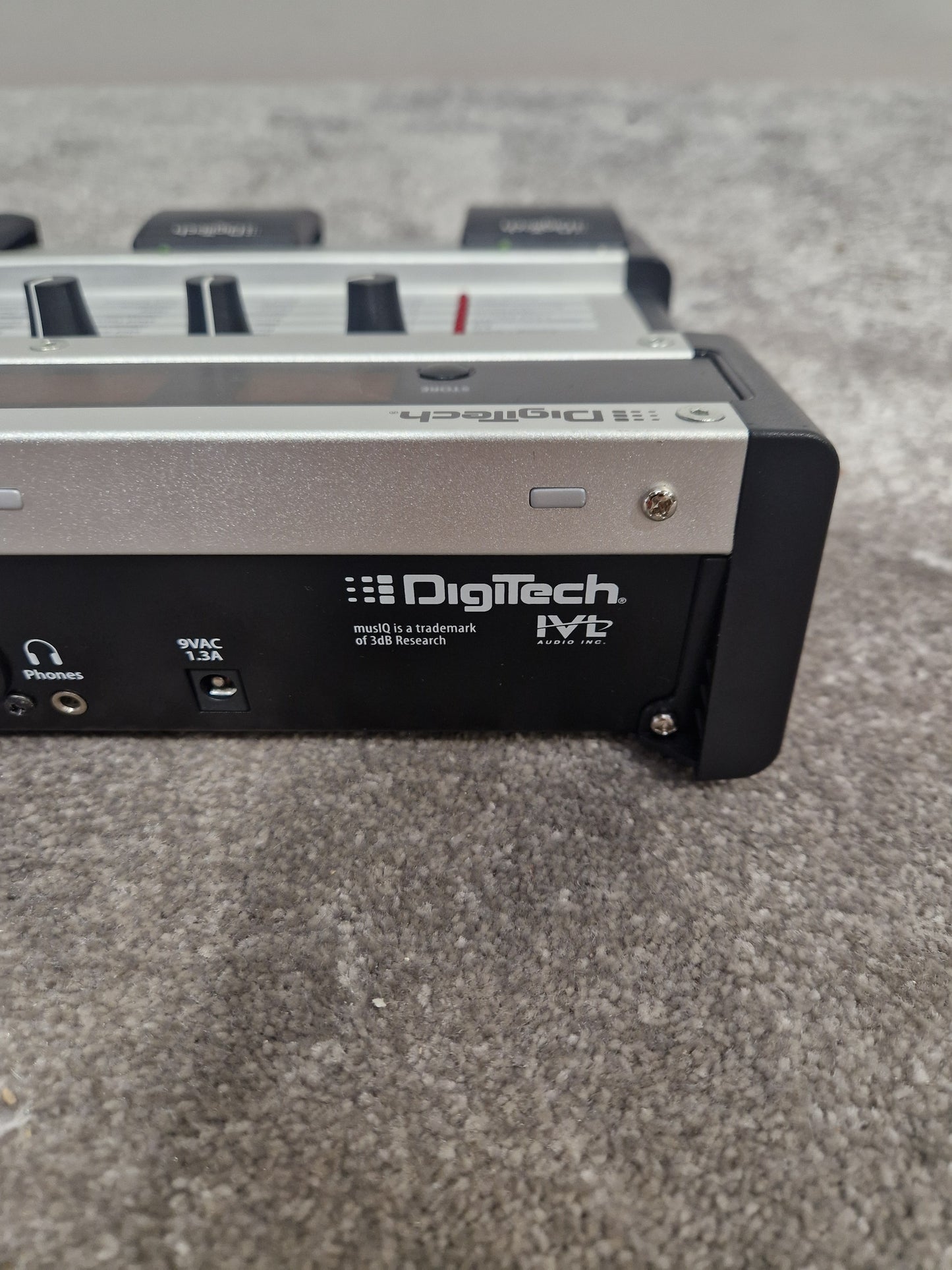 DigiTech Vocalist Live 4 – Harmony & Effects Processor – Excellent w/ Manuals