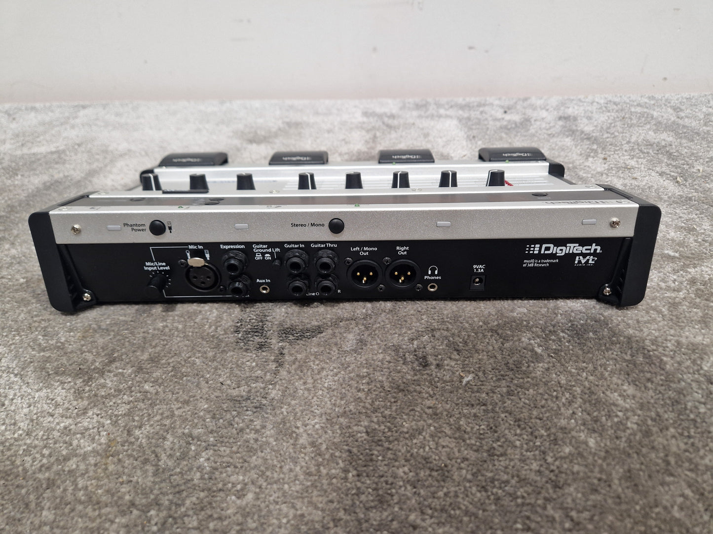 DigiTech Vocalist Live 4 – Harmony & Effects Processor – Excellent w/ Manuals