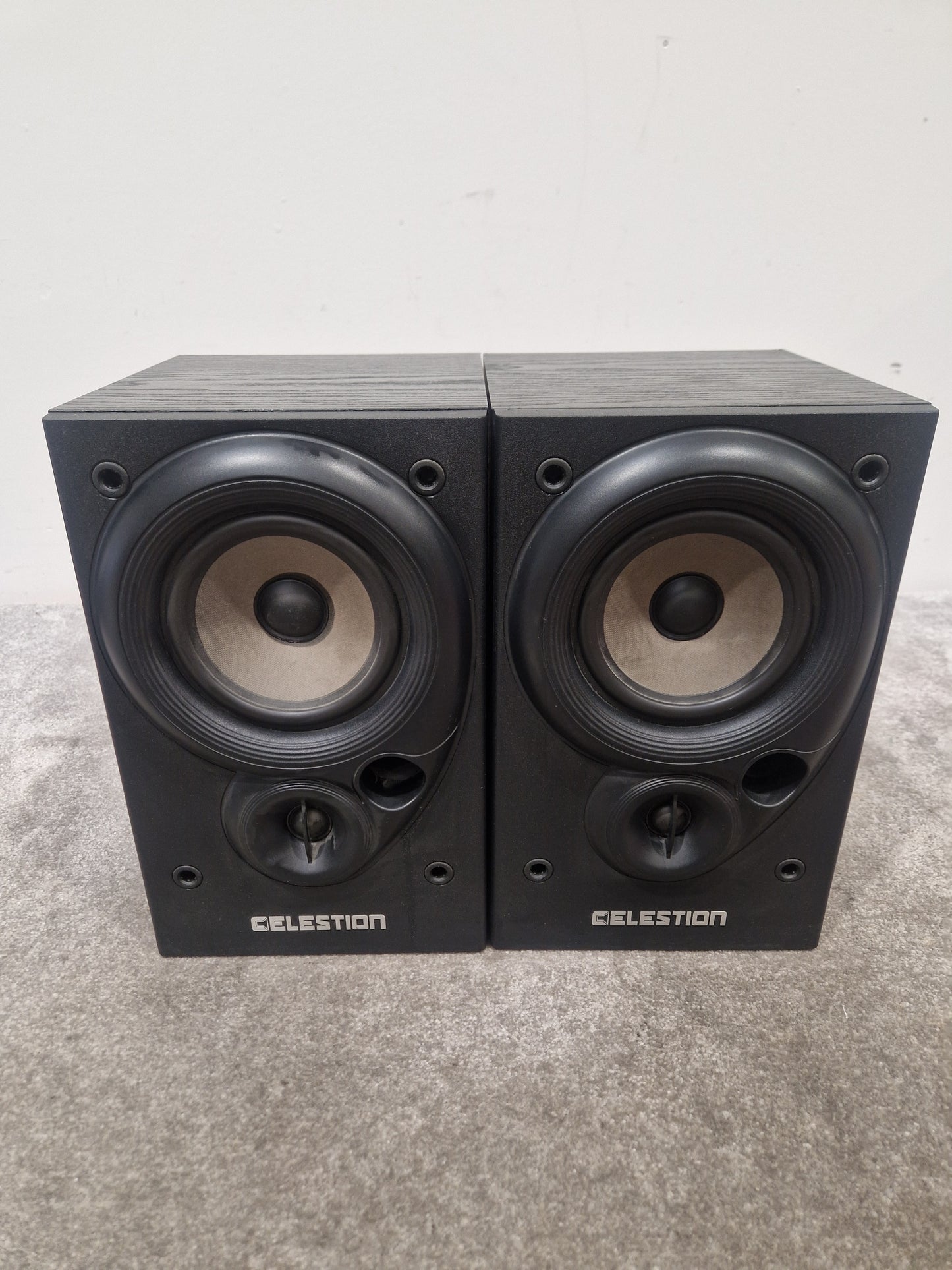 Celestion 12L bookshelf speakers Pair - Compact Design, High Fidelity - Very Good