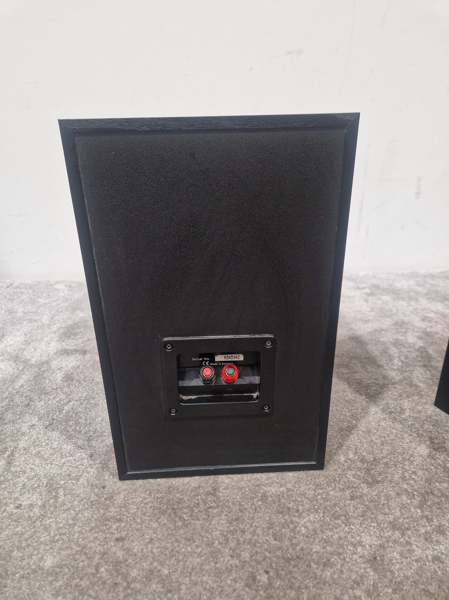 Celestion 12L bookshelf speakers Pair - Compact Design, High Fidelity - Very Good