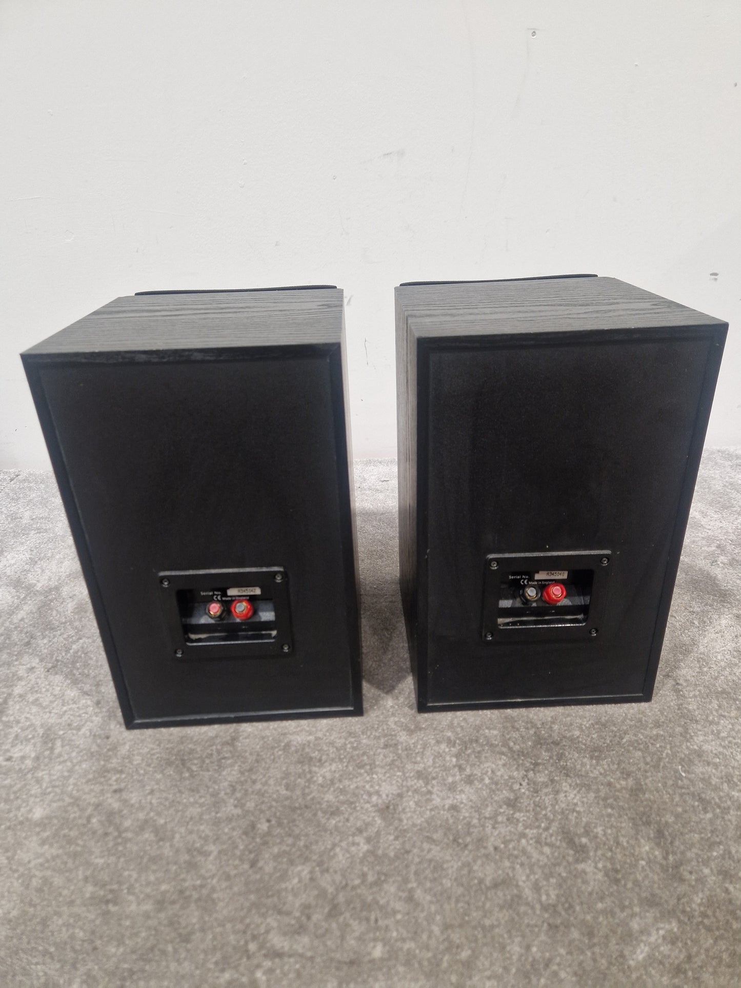 Celestion 12L bookshelf speakers Pair - Compact Design, High Fidelity - Very Good
