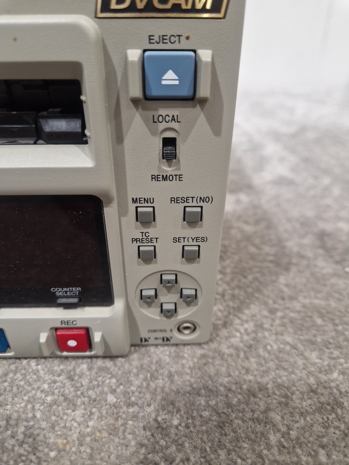 Sony DSR-1500AP - Professional DVCAM Recorder, SDI Output - Very Good