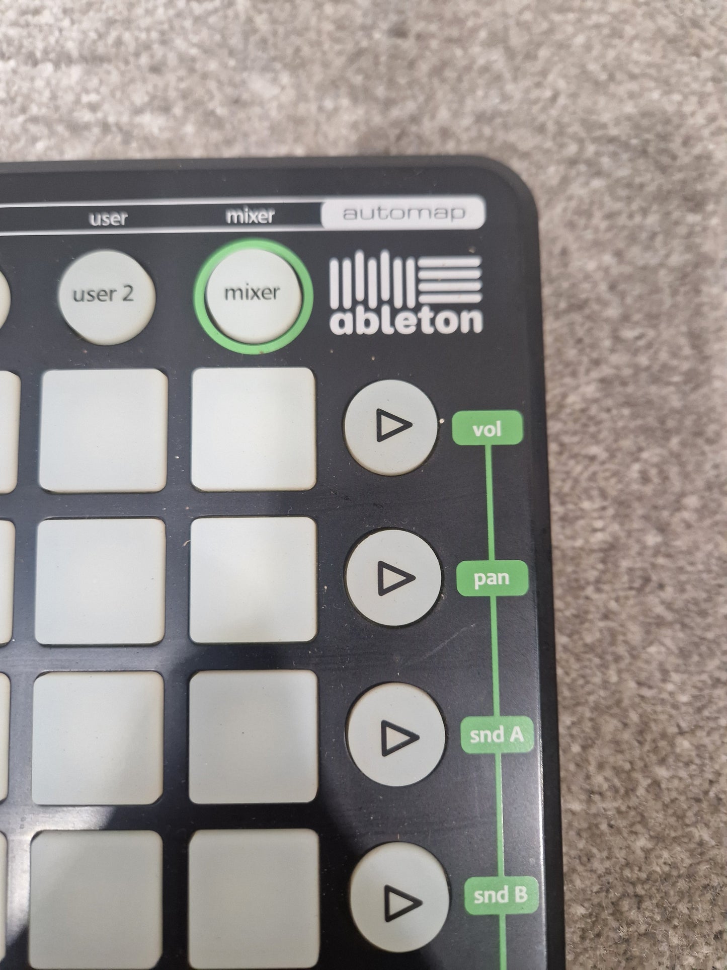 Nemko NOVLPD01 LAUNCHPAD - MIDI Controller, USB Connectivity - Very Good