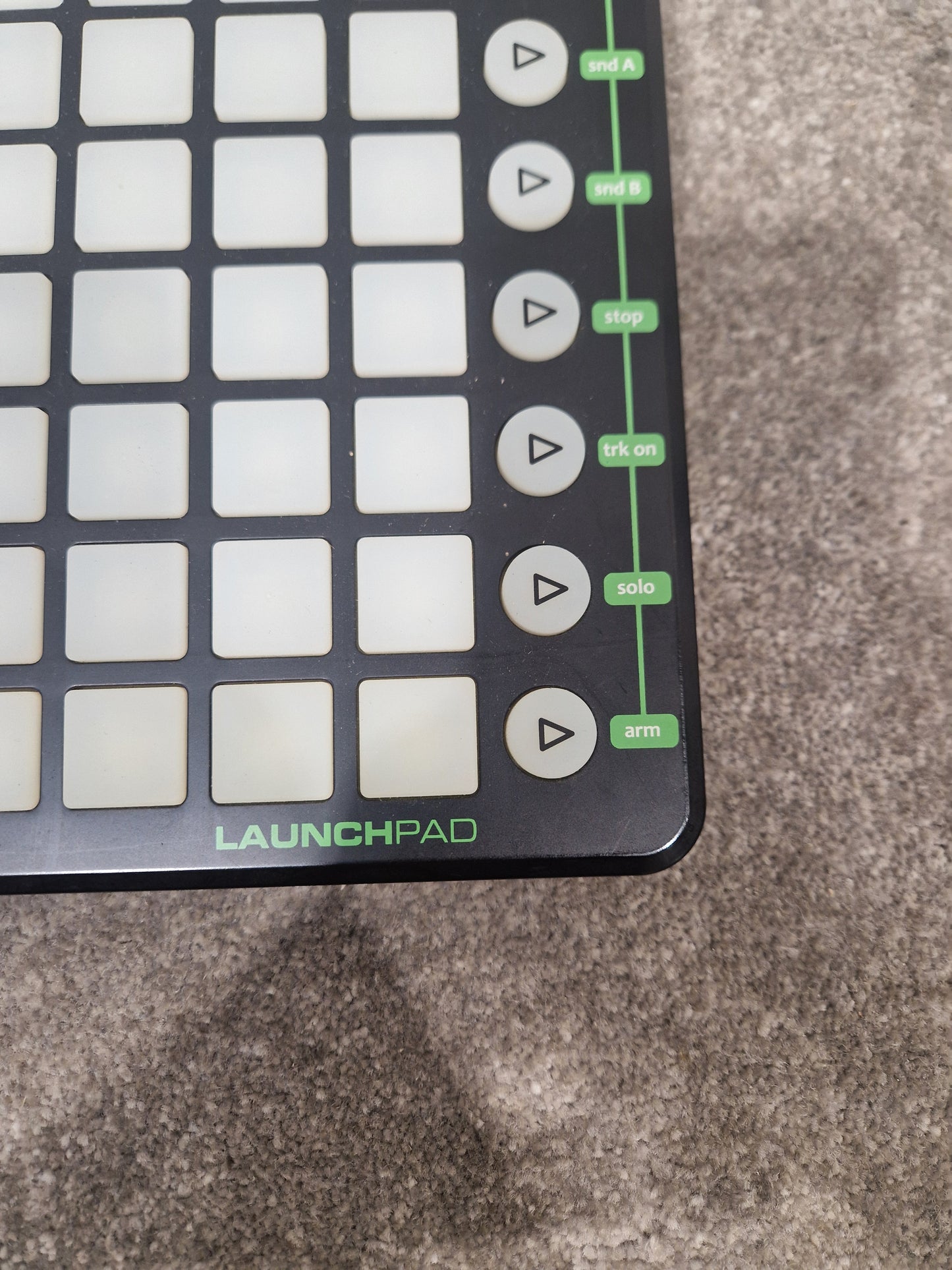 Nemko NOVLPD01 LAUNCHPAD - MIDI Controller, USB Connectivity - Very Good