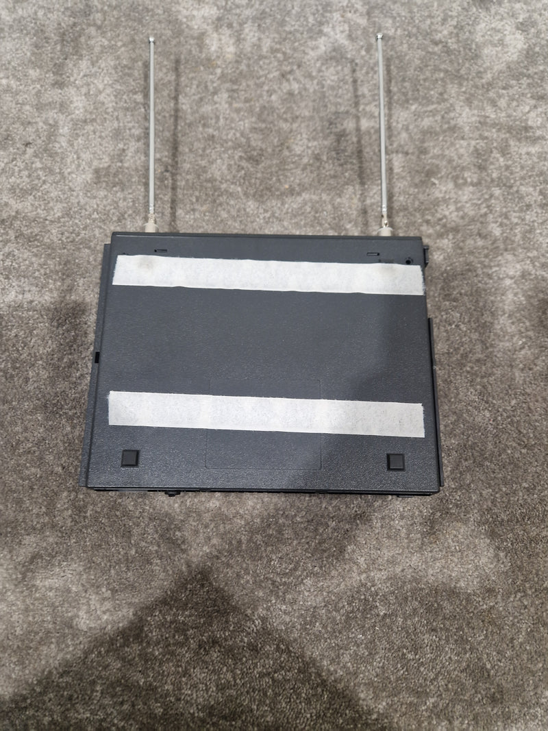 Sennheiser EM1031-V True Diversity Receiver - Professional Audio, True Diversity Technology - Excellent w/ Power Supply & Hard Case & Sennheiser Mic Transmitter - Image 14