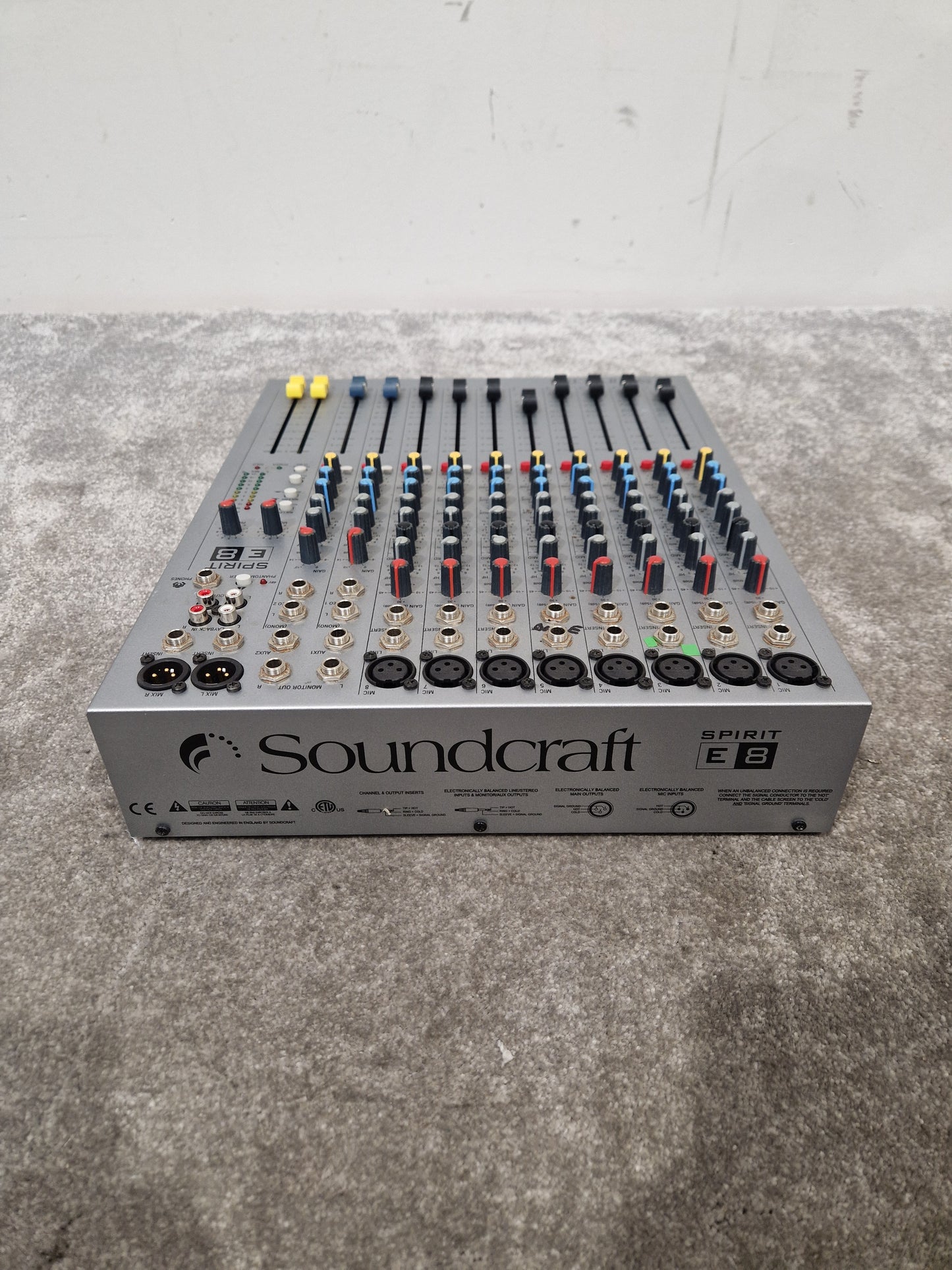 Soundcarft Spirit E8 - 8-Channel Mixer, Compact Design - Excellent w/ Power Supply