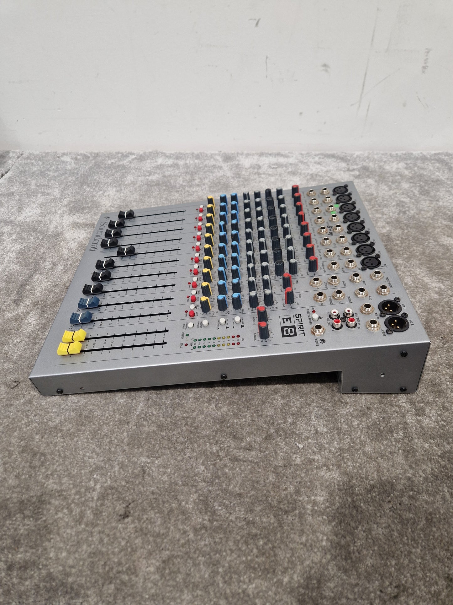 Soundcarft Spirit E8 - 8-Channel Mixer, Compact Design - Excellent w/ Power Supply