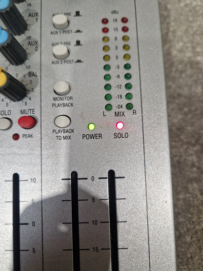 Soundcarft Spirit E8 - 8-Channel Mixer, Compact Design - Excellent w/ Power Supply