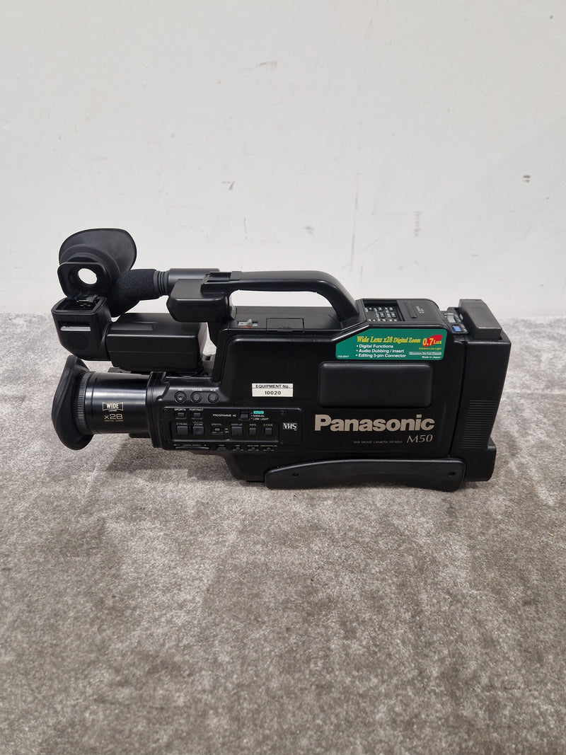 Panasonic NV-M50 - Professional Video Camera, 3-CCD Technology - Very Good w/ Power Supply & Hard Case & Camera Accessories & Adapter - Image 6
