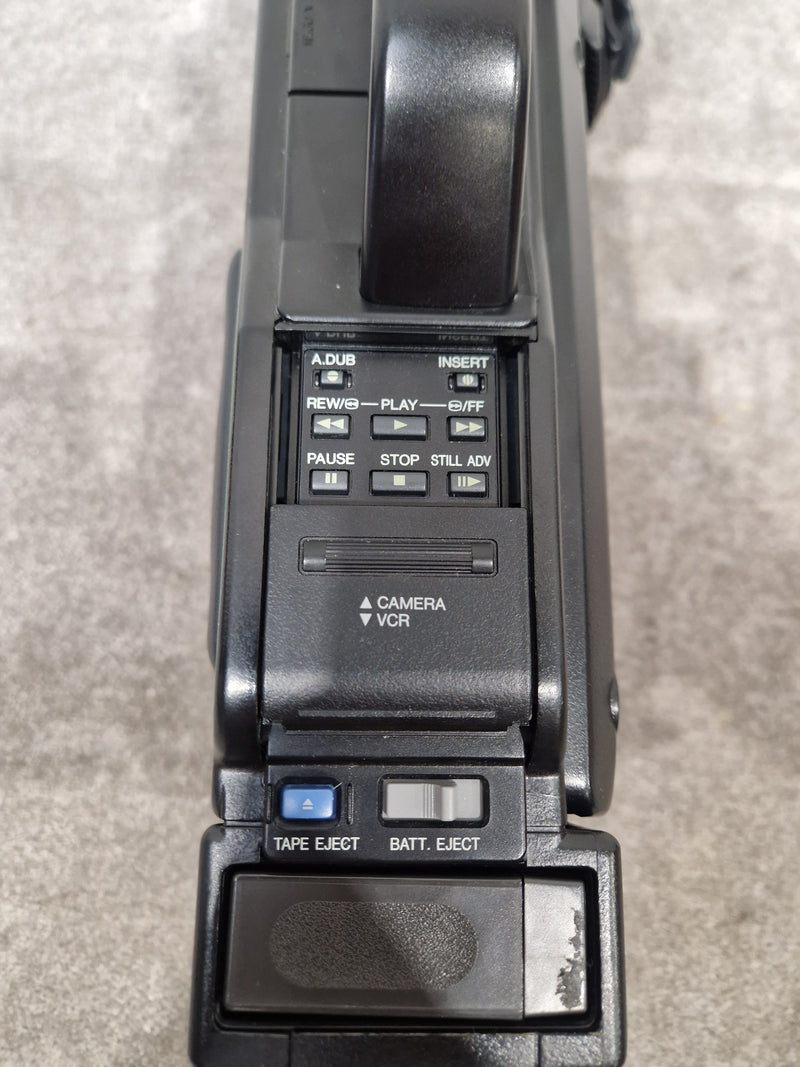 Panasonic NV-M50 - Professional Video Camera, 3-CCD Technology - Very Good w/ Power Supply & Hard Case & Camera Accessories & Adapter - Image 10