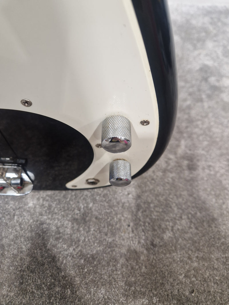 Fender Squier Precision Bass 2000, Black - Maple Neck - Very Good - Image 4