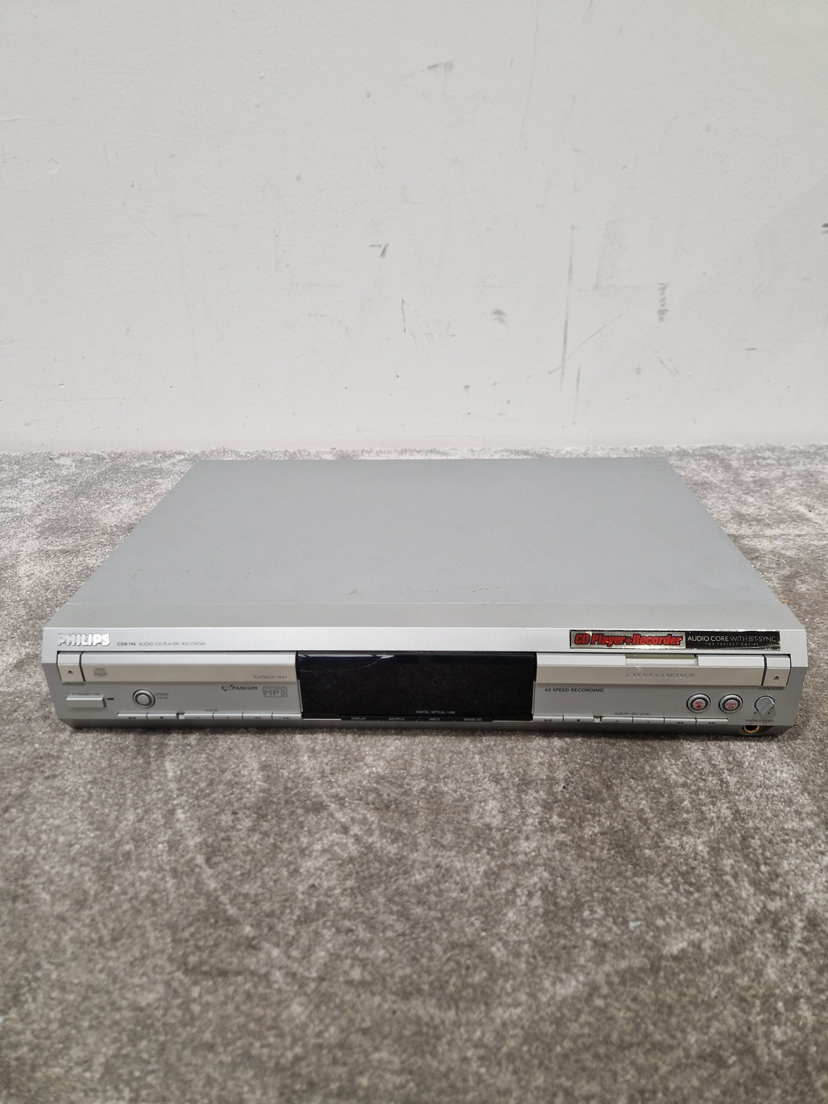 Philips CDR796/00S – CD Recorder, Digital Audio Player – Very Good