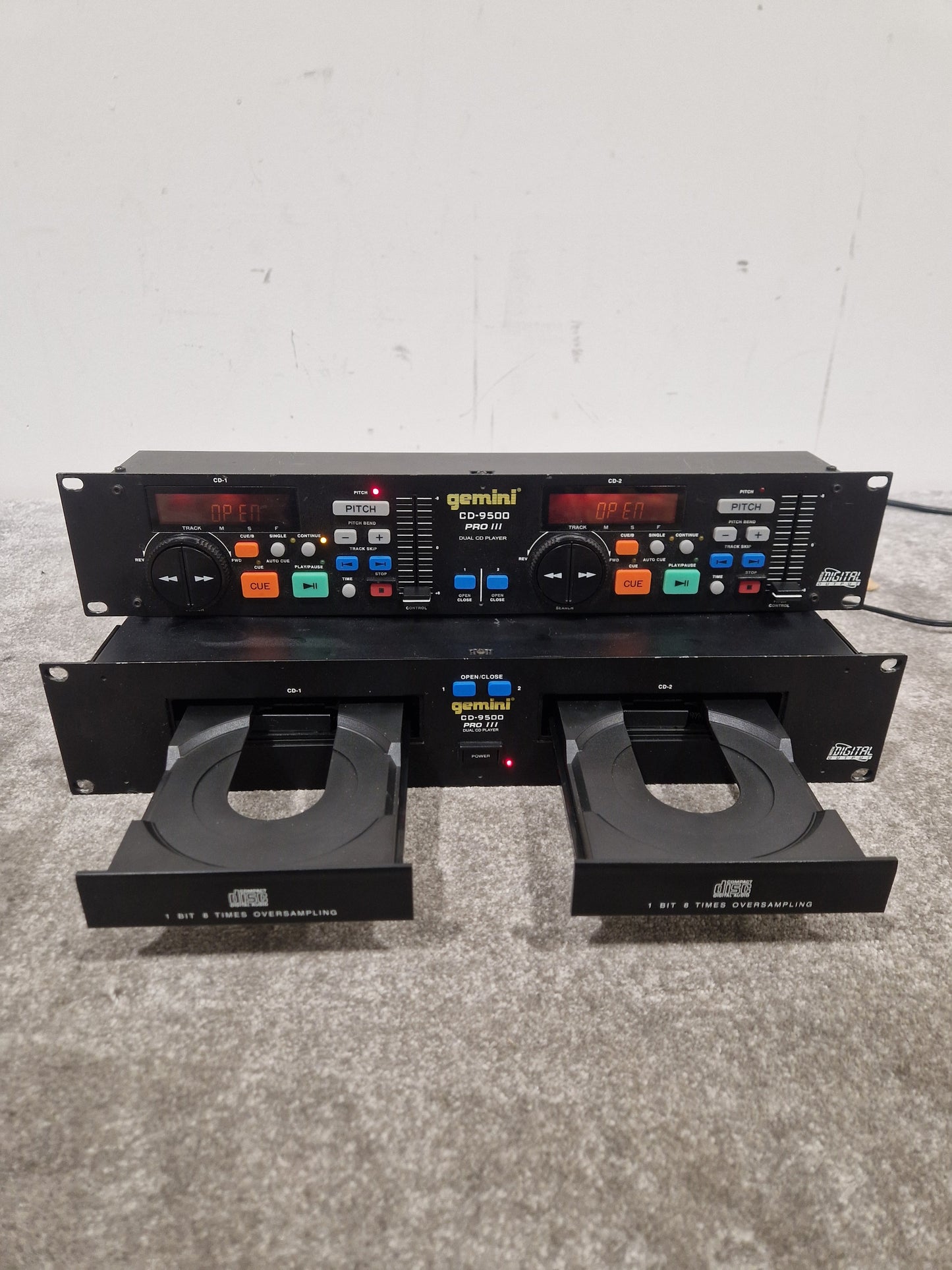 Gemini CD-9500PRO 3 - Professional Dual CD Player, Pitch Control - Good