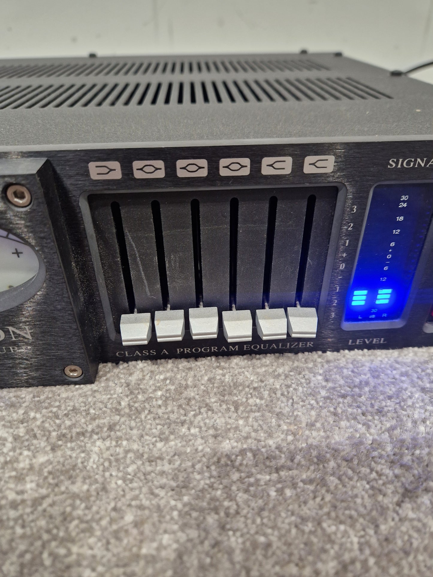 Avalon VT-747SP – Stereo Opto-Compressor & EQ – Excellent w/ Box & PSU