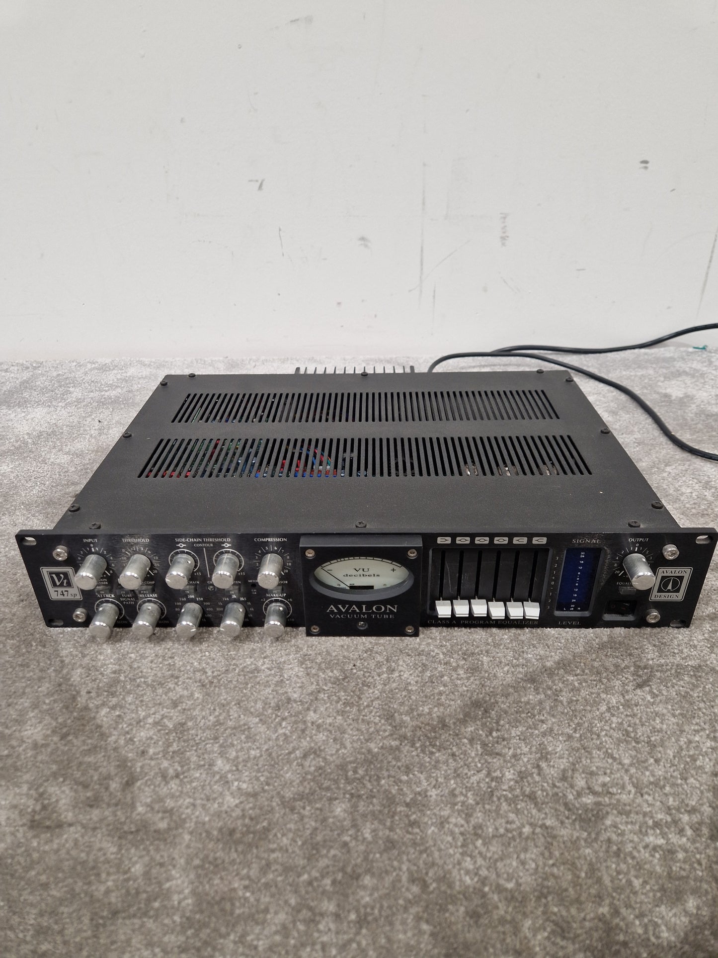 Avalon VT-747SP – Stereo Opto-Compressor & EQ – Excellent w/ Box & PSU