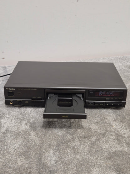 Technics SL-PG490 - CD Player - Spares or Repair