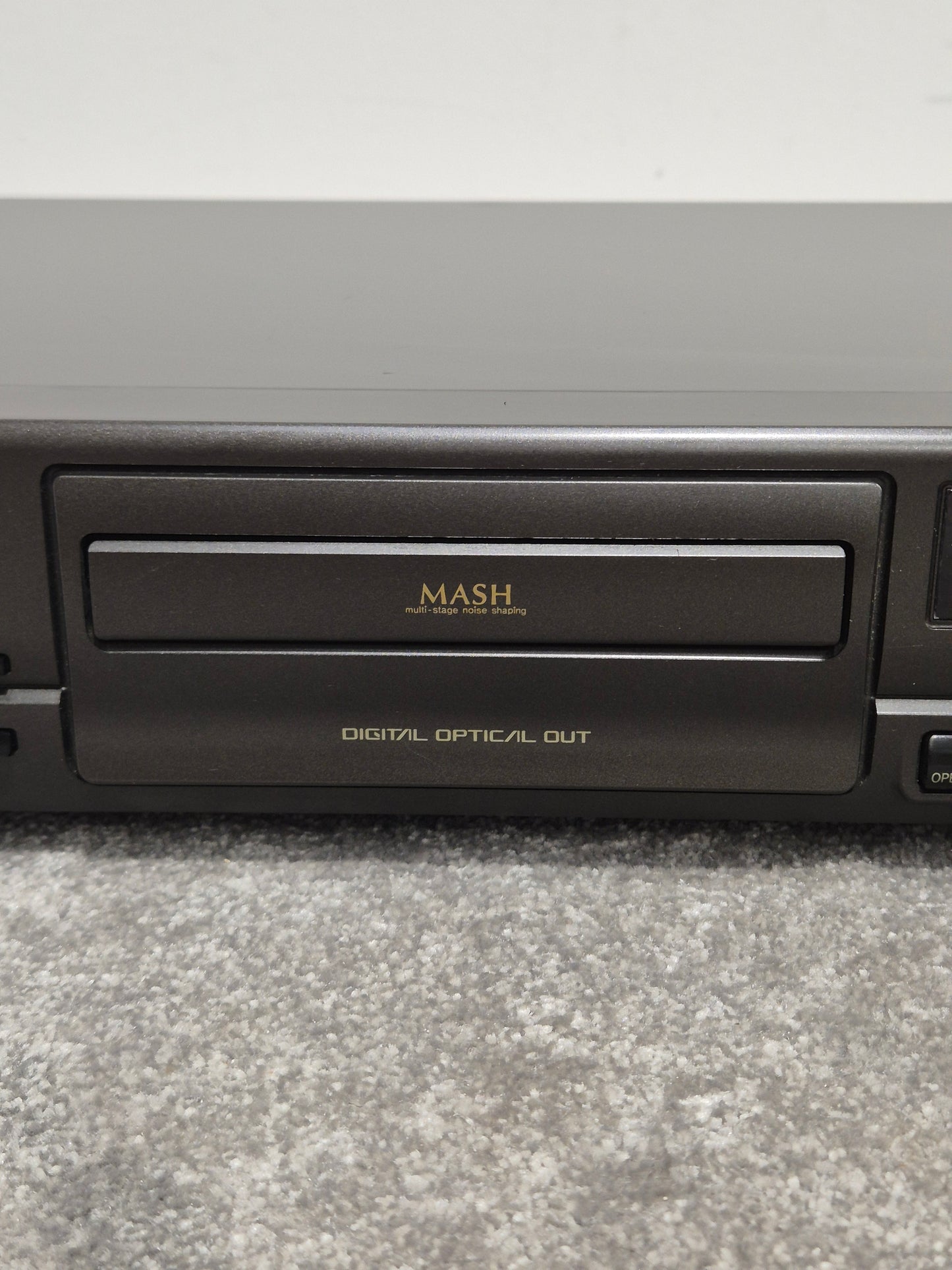 Technics SL-PG490 - CD Player - Spares or Repair