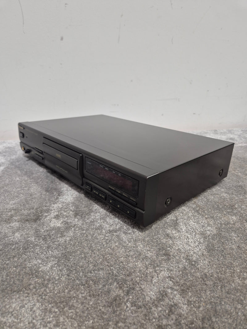 Technics SL-PG490 - CD Player - Spares or Repair - Image 10