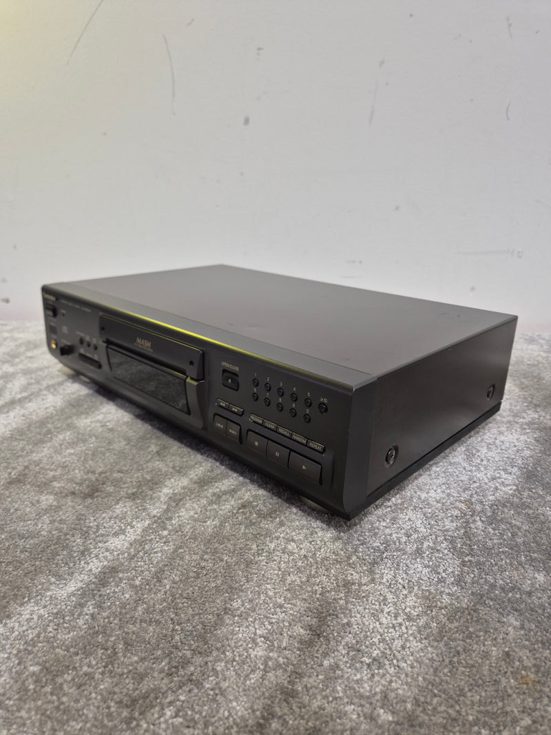 Technics SL-PS670A - High Fidelity CD Player - Excellent - Image 11