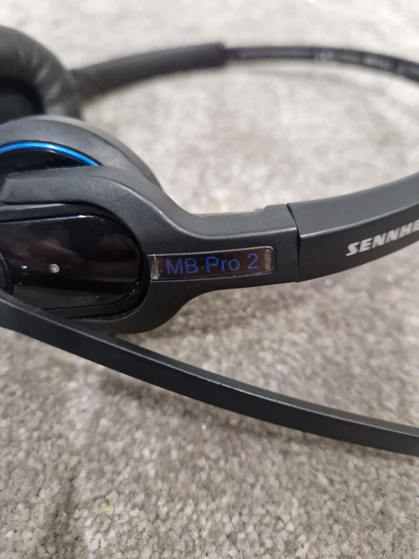 Sennheiser MB Pro 2 Headset - Noise-Canceling, Bluetooth - Excellent