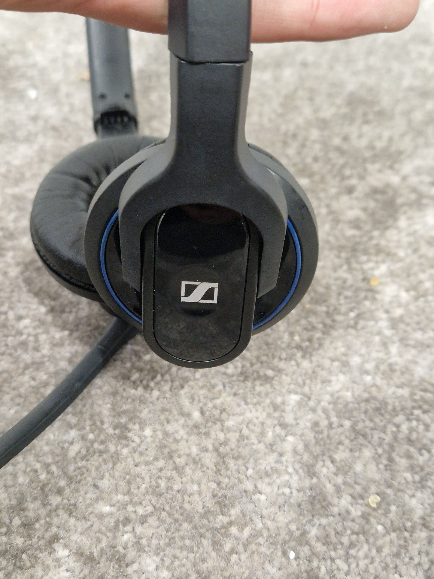 Sennheiser MB Pro 2 Headset - Noise-Canceling, Bluetooth - Excellent