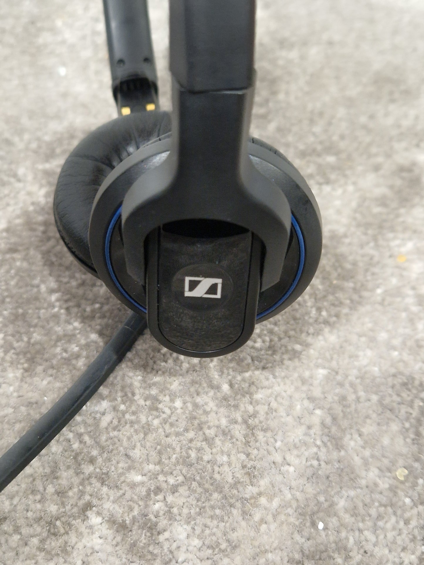 Sennheiser MB Pro 2 Headset - Noise-Canceling, Bluetooth - Excellent