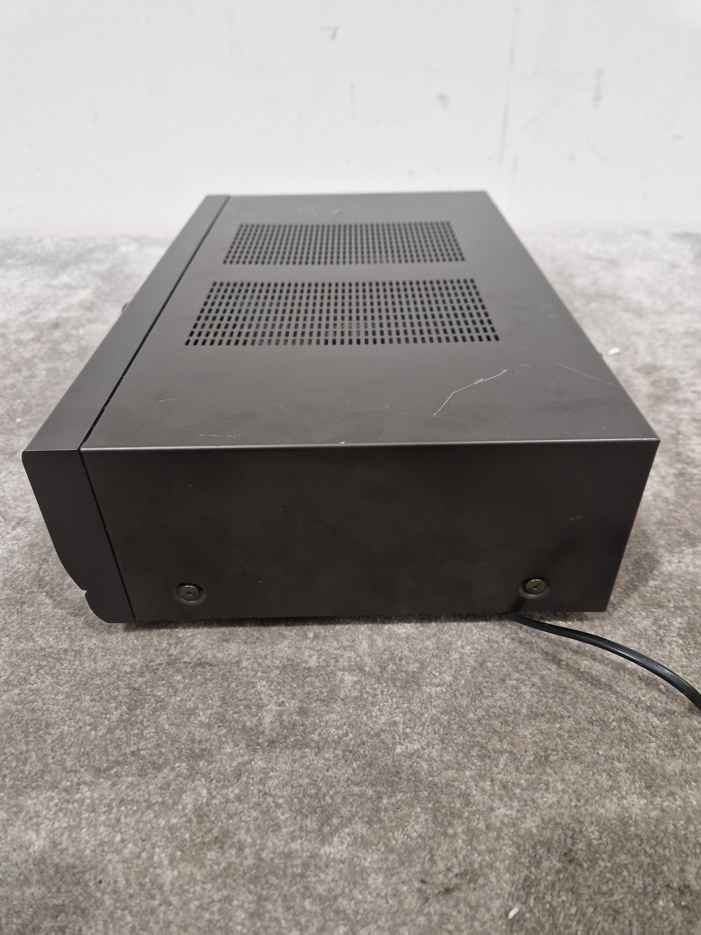 Technics SU-V300 - Stereo Integrated Amplifier, 2x30W - Spares or Repair