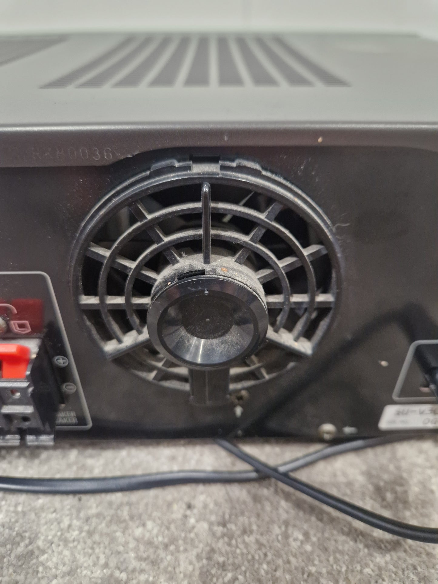 Technics SU-V300 - Stereo Integrated Amplifier, 2x30W - Spares or Repair