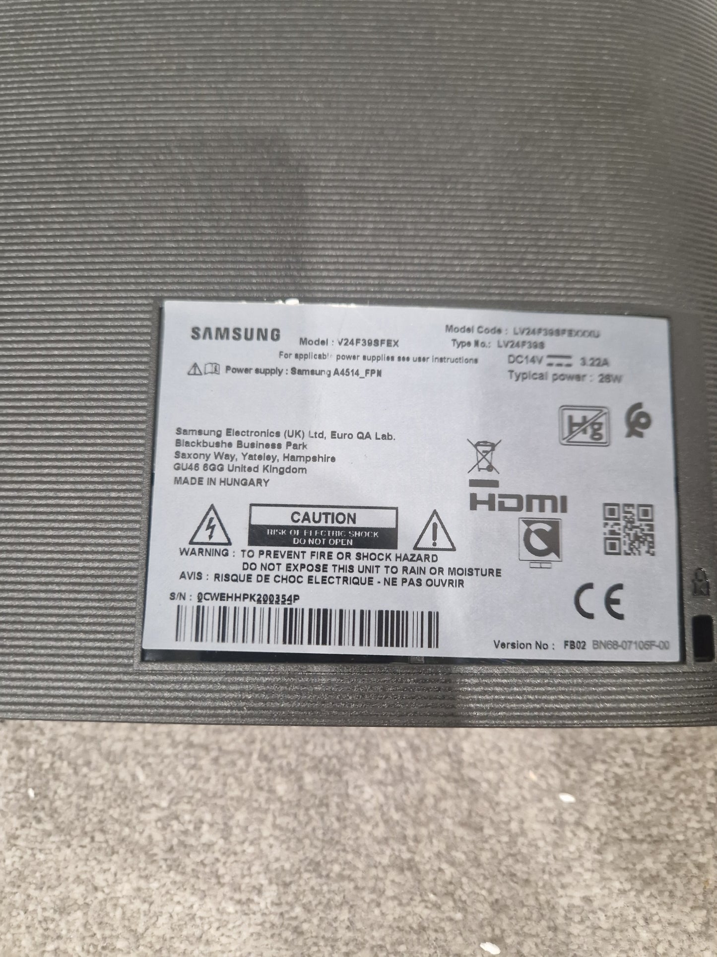 Samsung V24F39S - Curved LED Monitor - Excellent w/ Original Box & Power Supply (Read condition note)