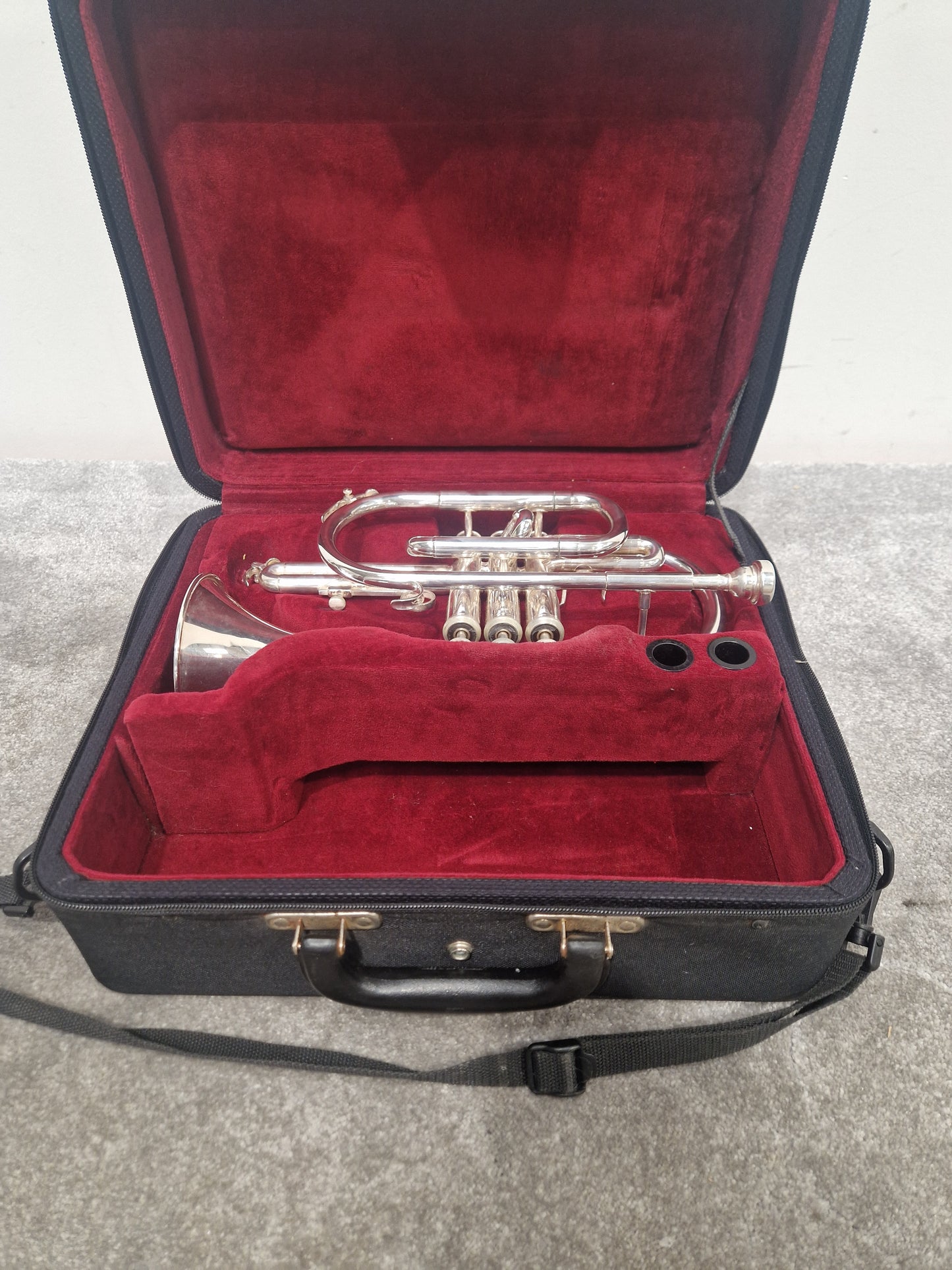 Besson Be1020 Silver Plate - Professional Cornet, Silver Plated - Good w/ Soft Case