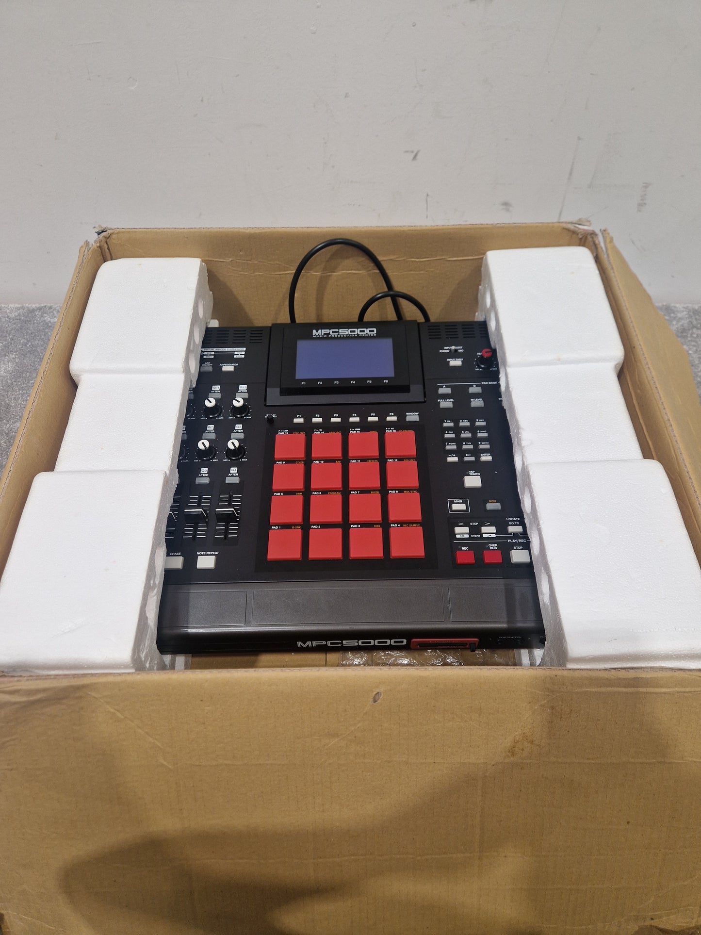 Akai Mpc 5000 - Music Production Center, 64-Track MIDI Sequencer - Excellent w/ Original Box & Power Supply