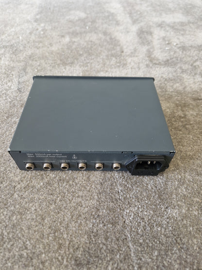 Kramer VA-50P 12V DC Rackmount Power Distributor – Spares or Repair – 6-Port AV Supply Unit