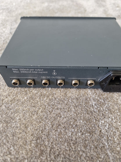 Kramer VA-50P 12V DC Rackmount Power Distributor – Spares or Repair – 6-Port AV Supply Unit
