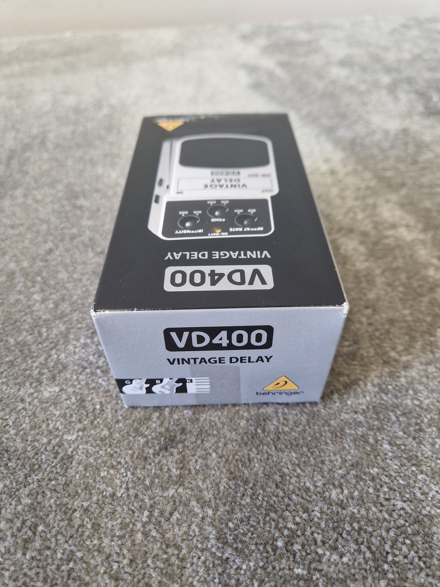 Behringer Vd400 - Vintage-Style Overdrive Pedal, True Bypass - Excellent w/ Original Box & Manuals