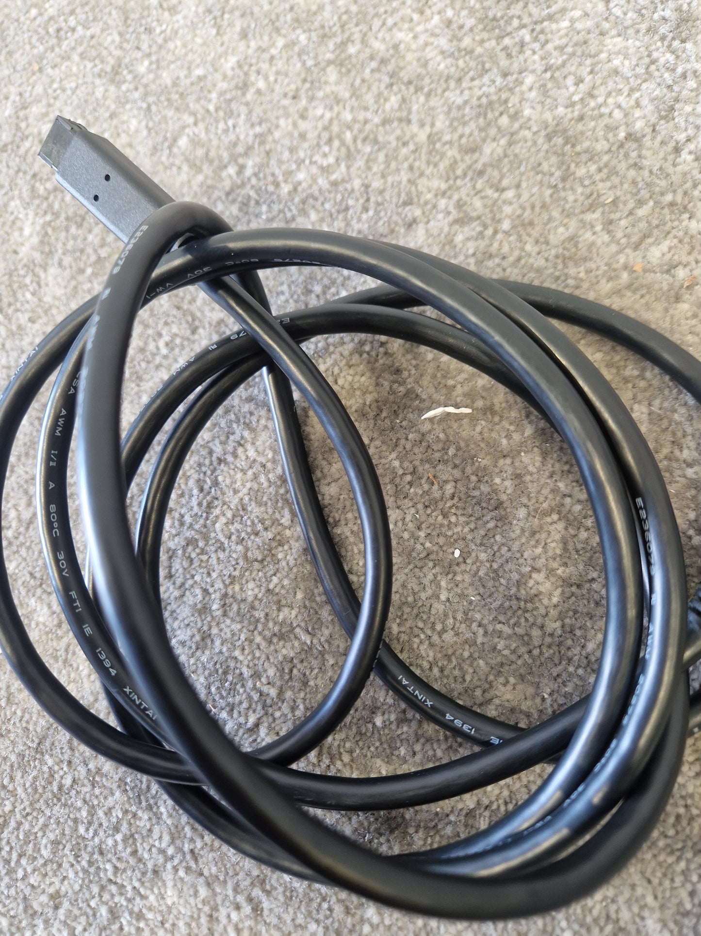 5ft 4 Pin Firewire Cable - High-Speed, Durable - Excellent