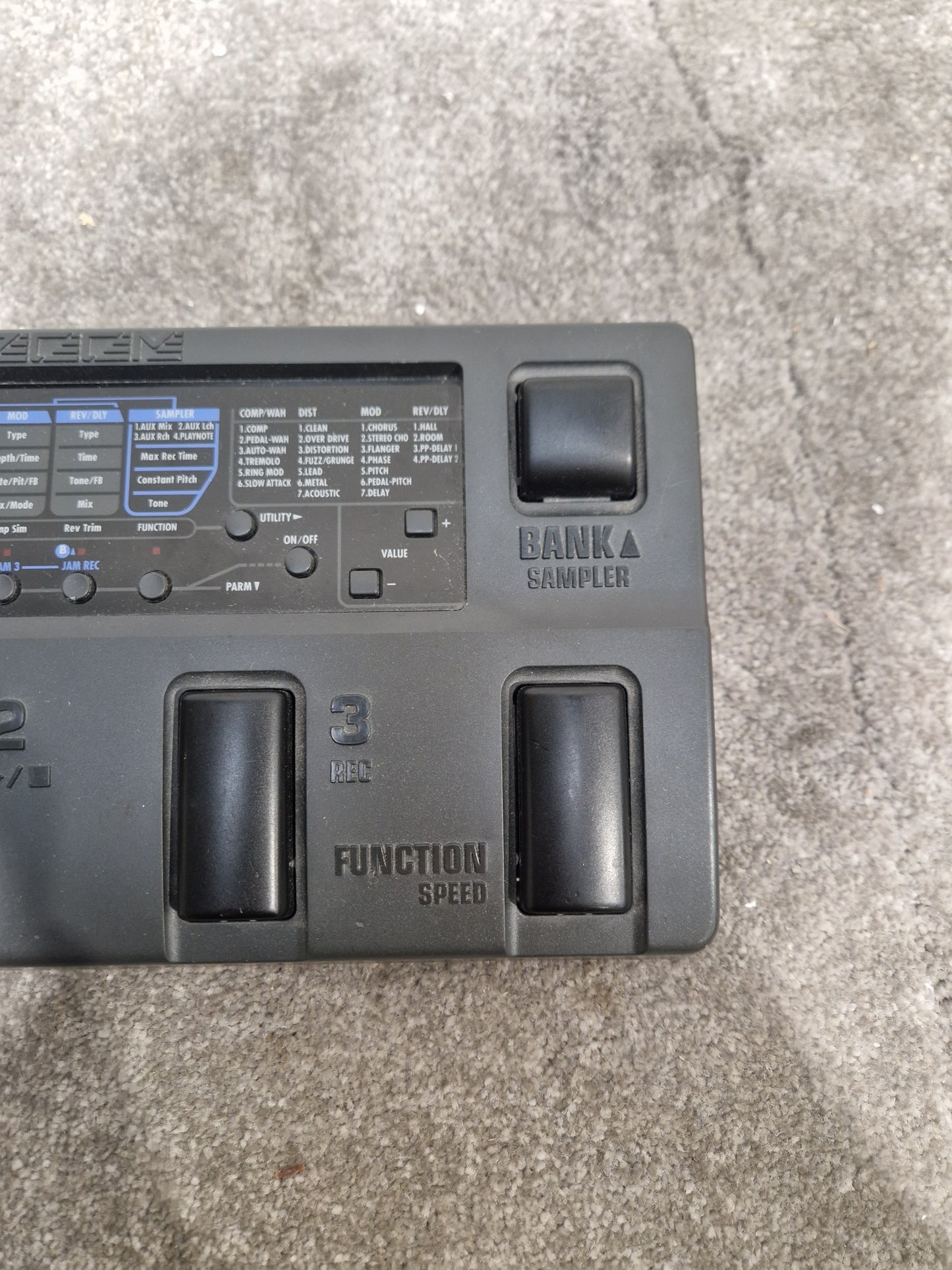 Zoom 2100 Effects Pedal - Multi-Effects, 24-bit Processing - Very Good w/ Original Box & Power Supply & Manuals