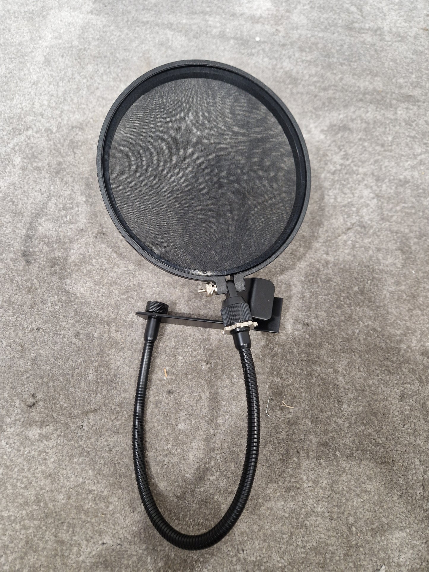 Stagg Pop Shield - Reduces Plosives, Easy to Use - Excellent w/ Original Box