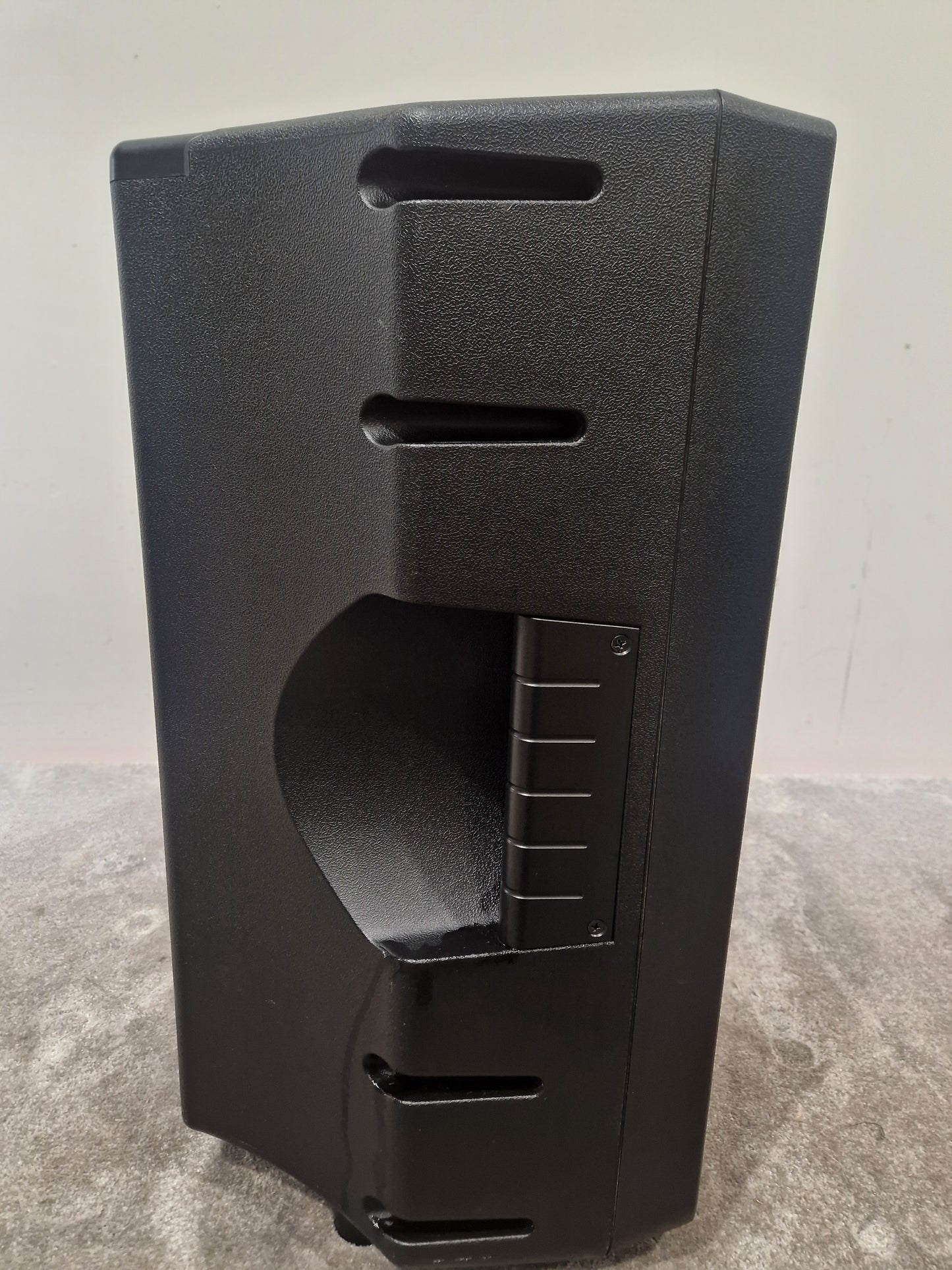 Mackie Thump 12 - 12" Powered Speaker, 1000W - Excellent w/ Power Supply