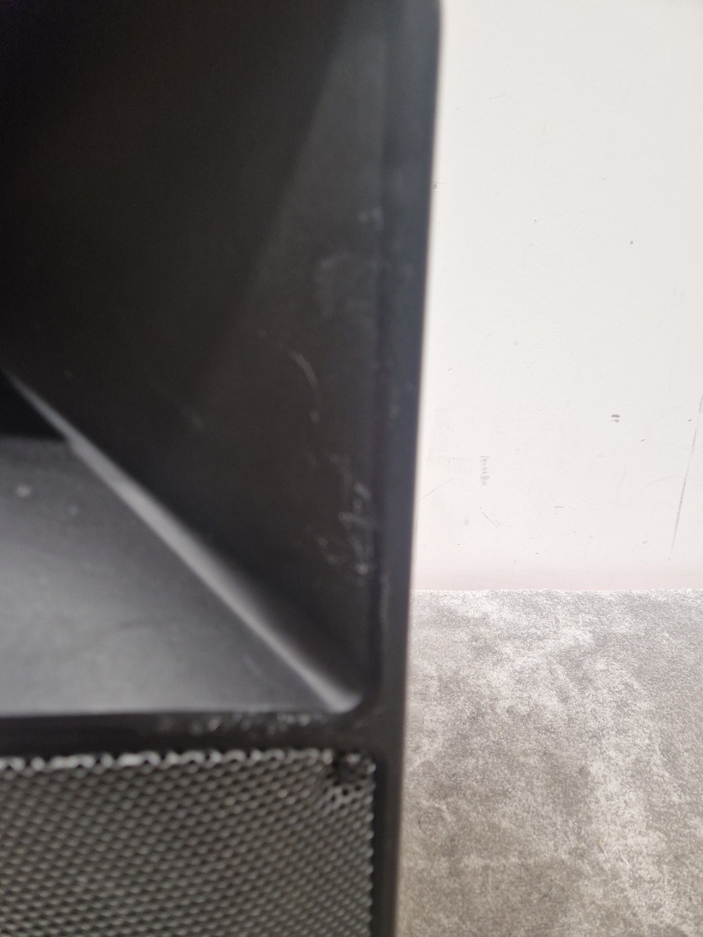 Behringer Eurolive B112d - Active PA Speaker, 1000W - Good w/ Power Supply