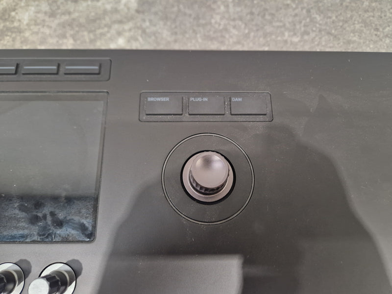 Kontrol S49 Mk3 - 49-Key MIDI Controller, USB Connectivity - Excellent w/ Original Box & Power Supply - Image 4