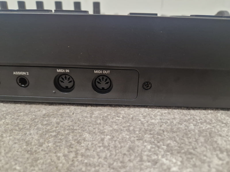 Kontrol S49 Mk3 - 49-Key MIDI Controller, USB Connectivity - Excellent w/ Original Box & Power Supply - Image 3