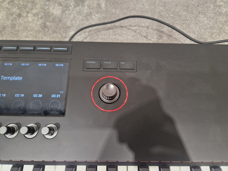 Kontrol S49 Mk3 - 49-Key MIDI Controller, USB Connectivity - Excellent w/ Original Box & Power Supply - Image 12